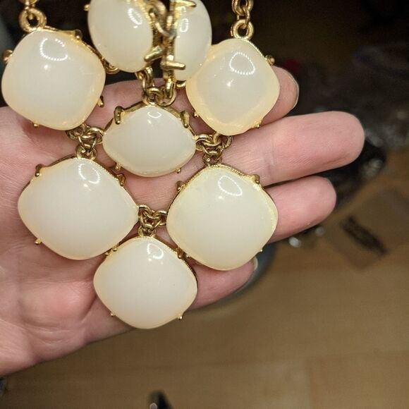 Gorgeous Vintage milky white glass stone statement necklace - Picture 11 of 14
